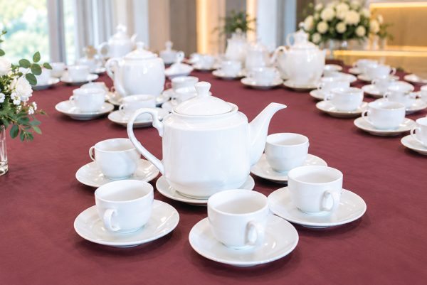 Bộ ấm trà sứ trắng